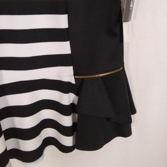 IZ BYER black and white striped sleeveless peplum top - Picture 4 of 7